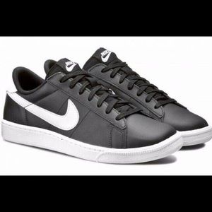 Nike Tennis Classic Black/White Sz 12